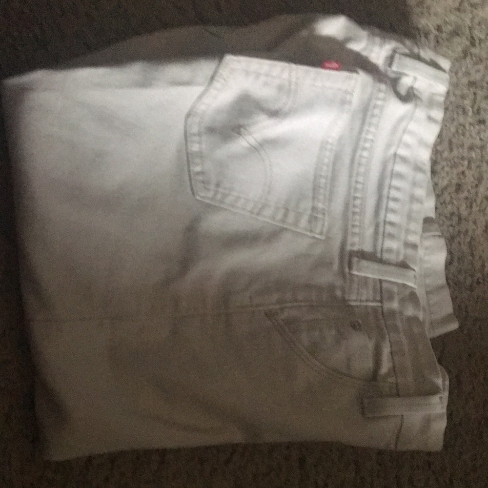 Levi’s capris